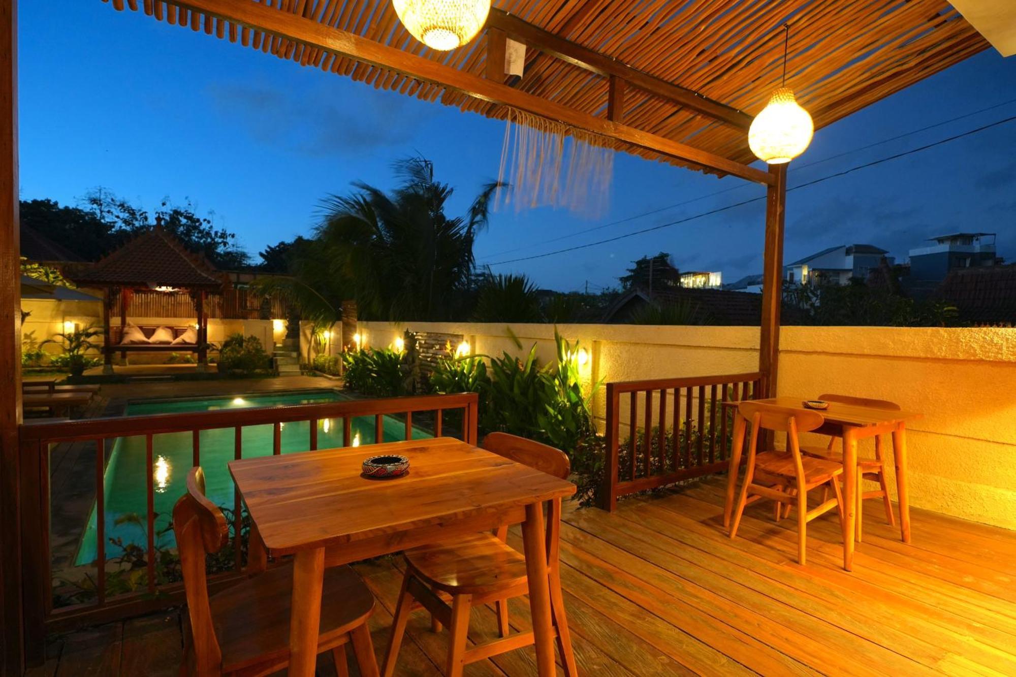 Puri Melati Hotell Uluwatu Exteriör bild