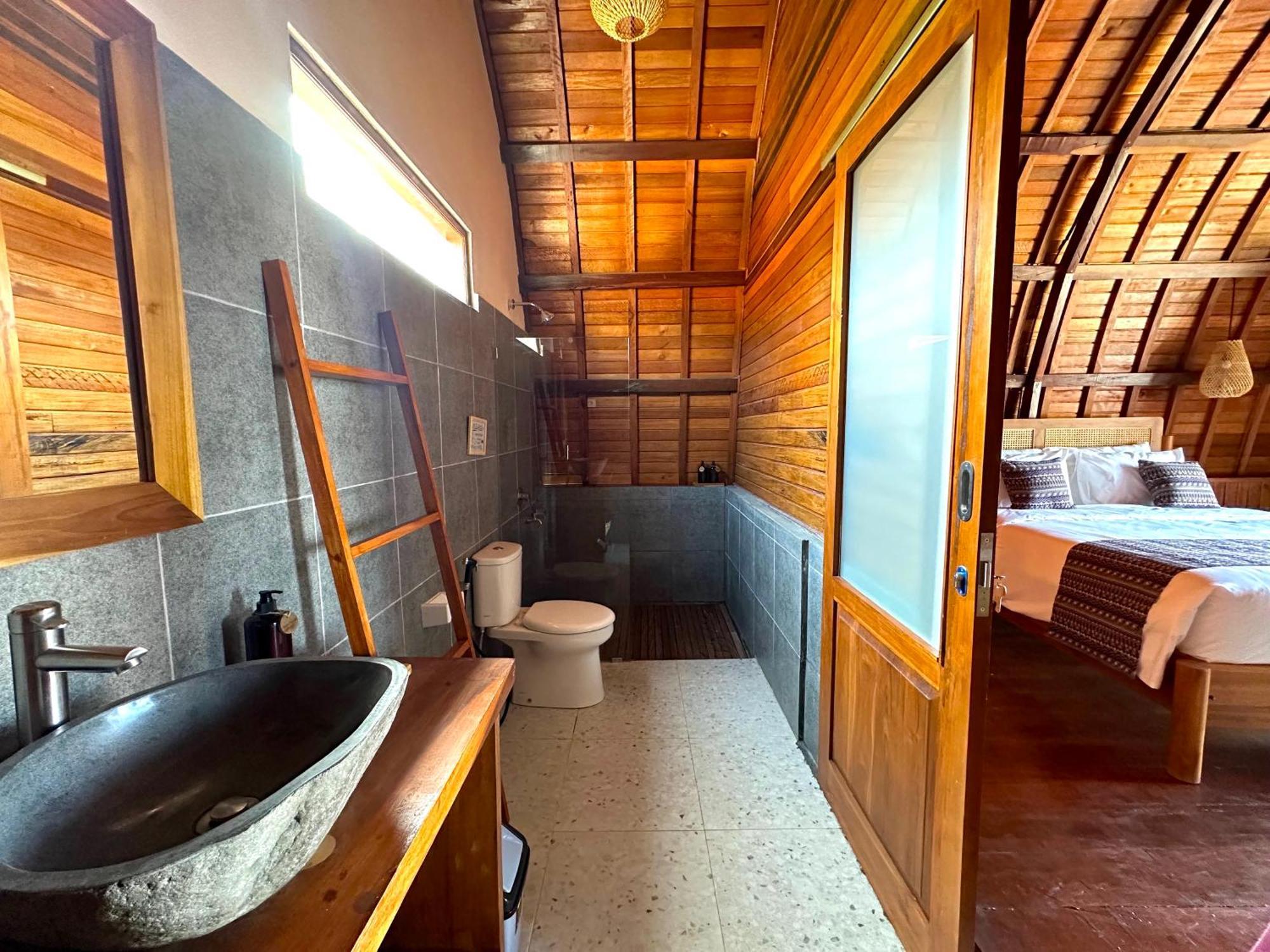 Puri Melati Hotell Uluwatu Exteriör bild