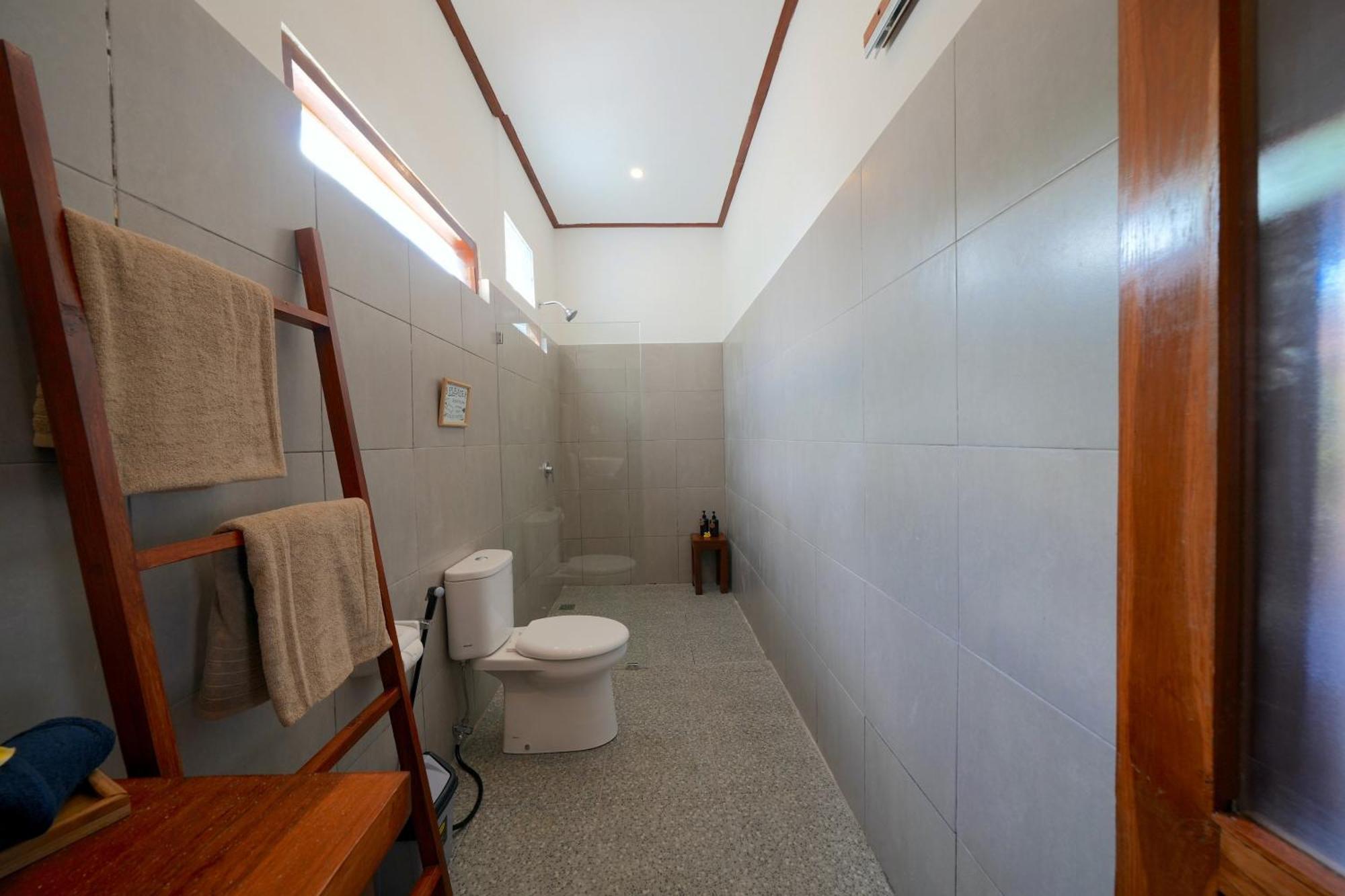 Puri Melati Hotell Uluwatu Exteriör bild