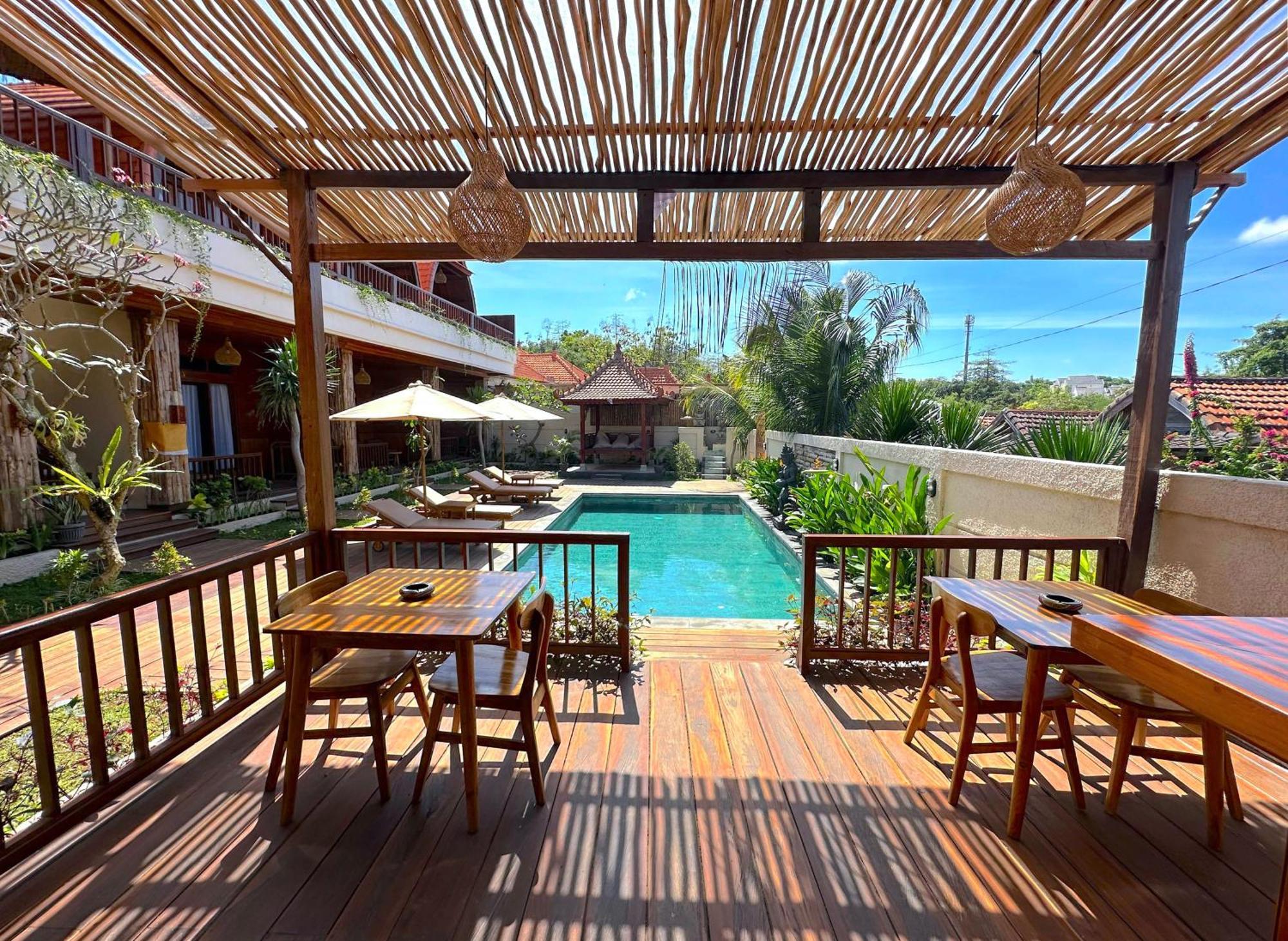 Puri Melati Hotell Uluwatu Exteriör bild