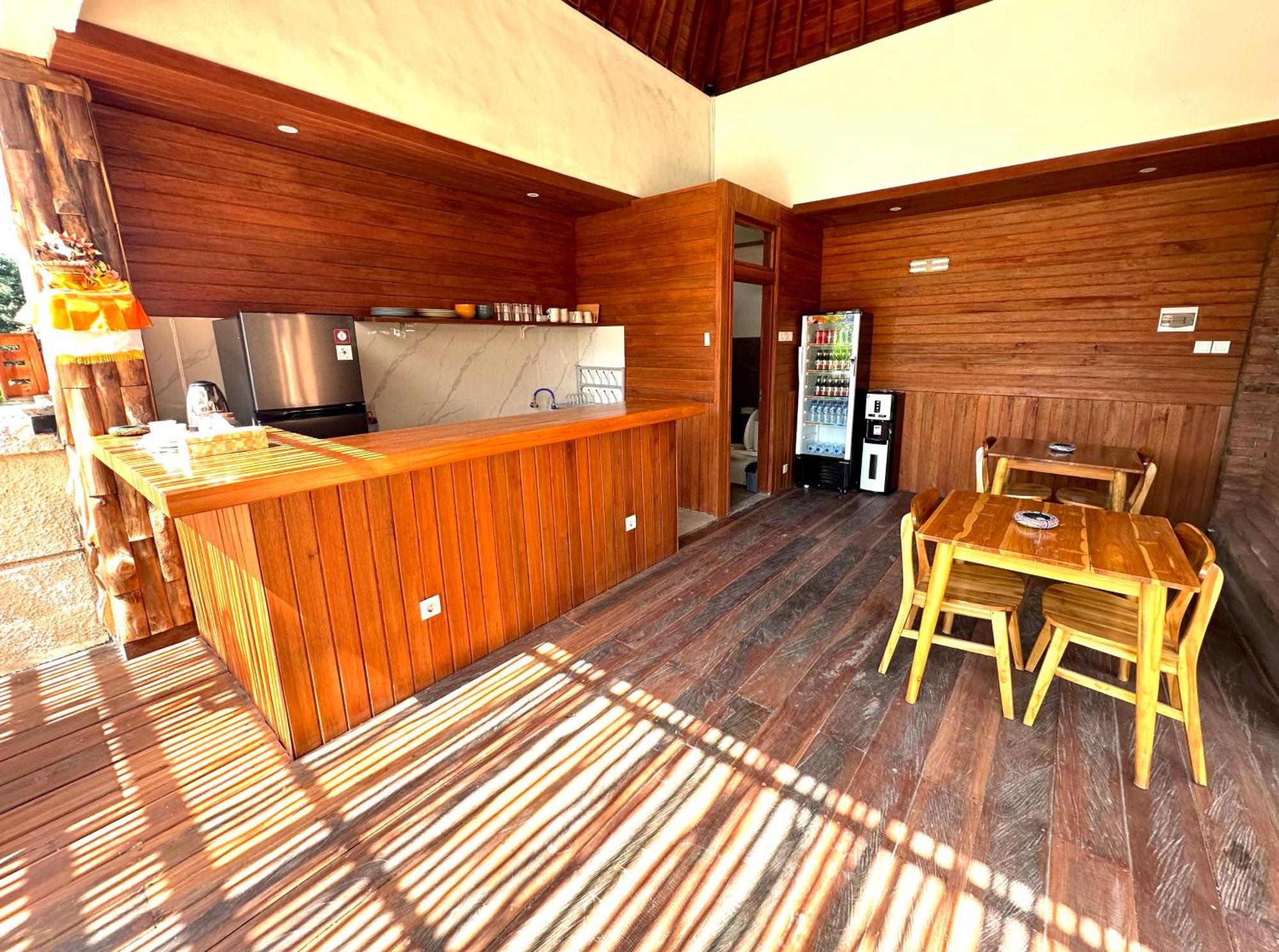 Puri Melati Hotell Uluwatu Exteriör bild