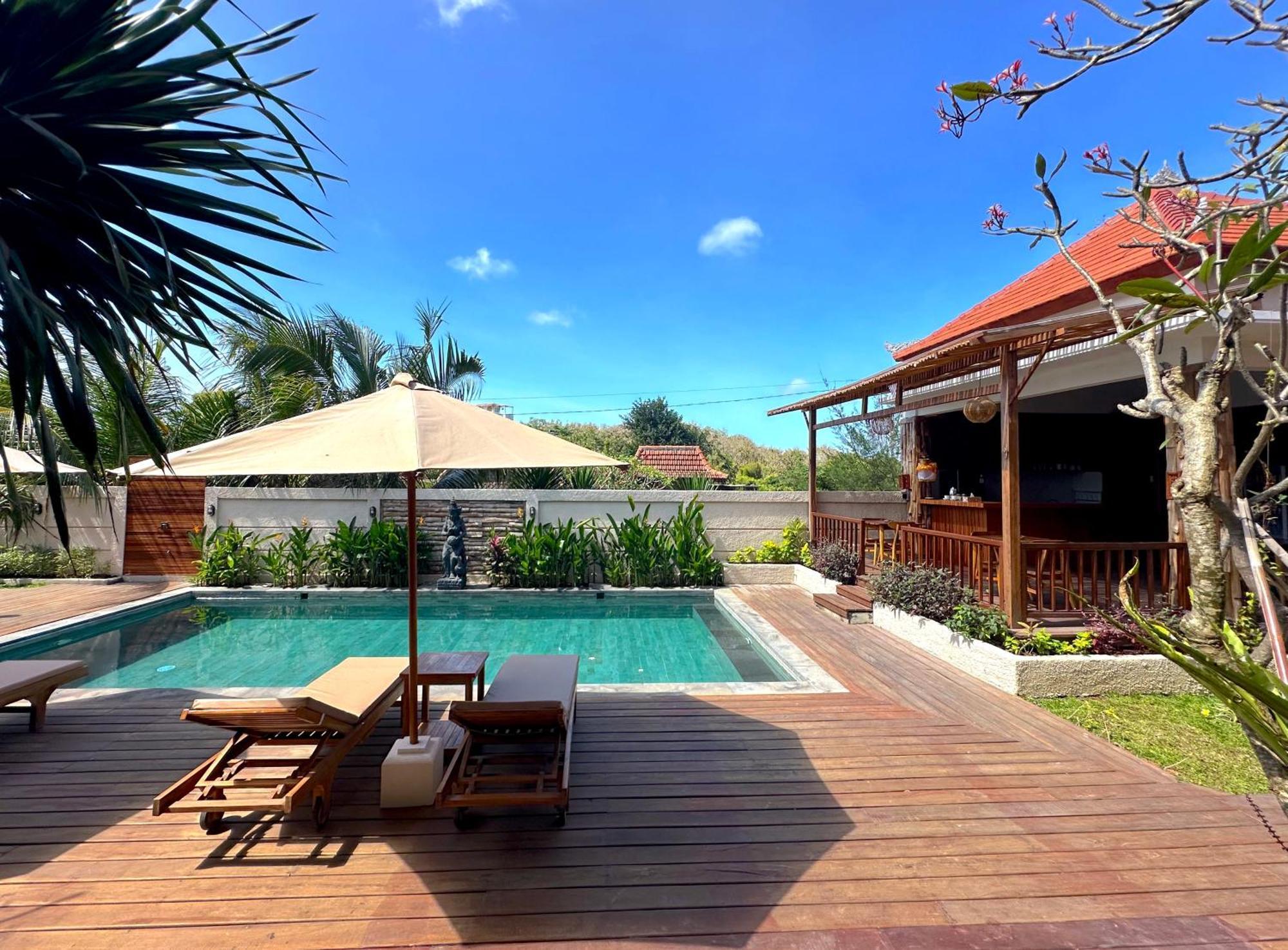 Puri Melati Hotell Uluwatu Exteriör bild
