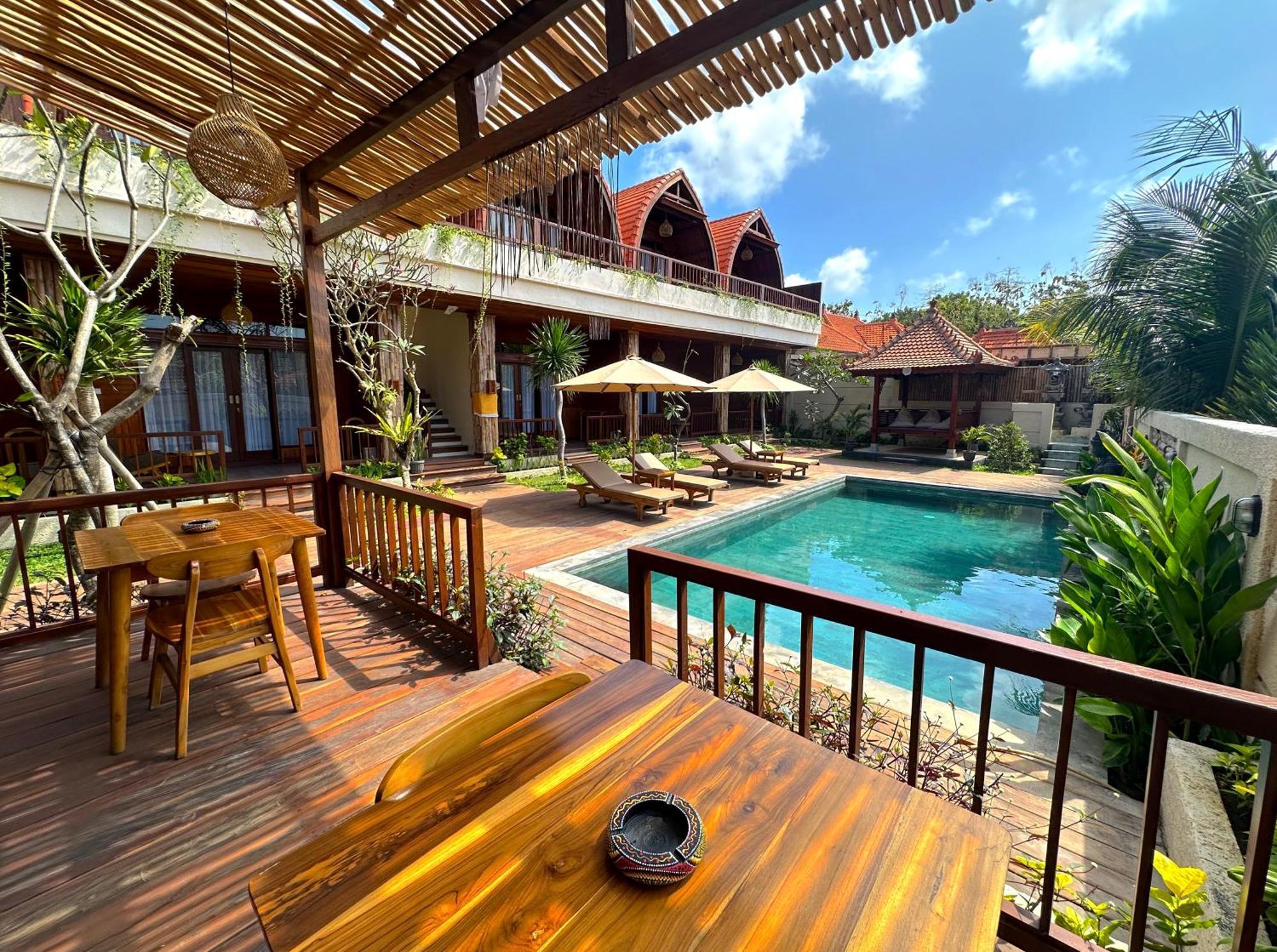 Puri Melati Hotell Uluwatu Exteriör bild